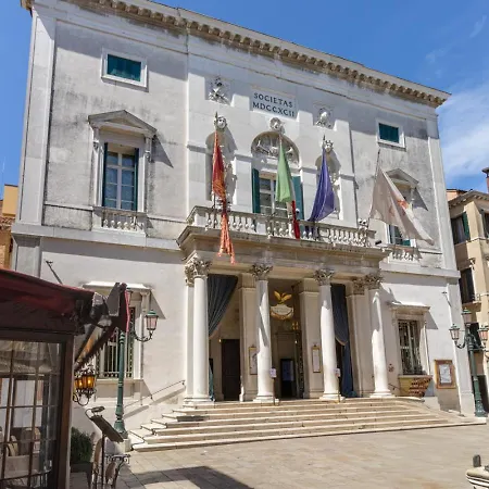 Apartmán Fenice Charme Canal View *