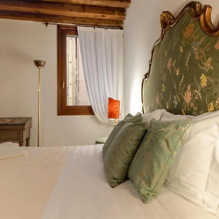 Fenice Charme Canal View