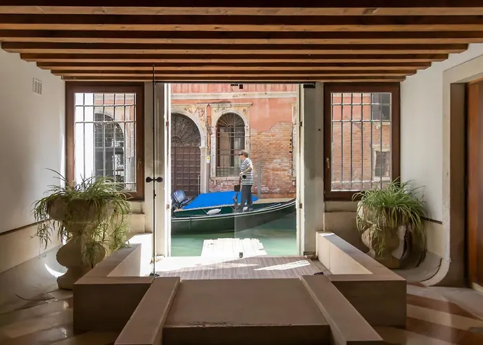 Fenice Charme Canal View Lägenhet